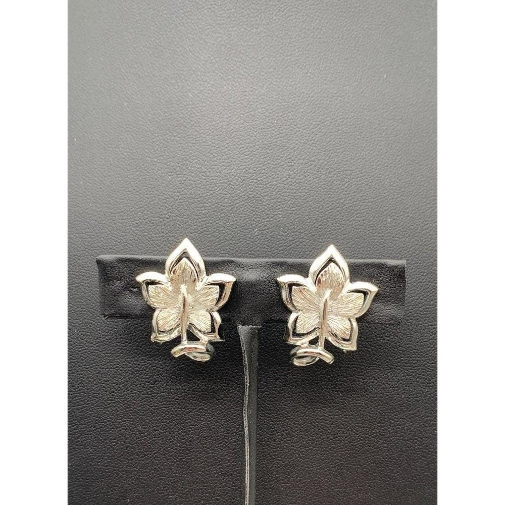 Vintage Coro Silver Tone Maple Leaf Clip On Earrings